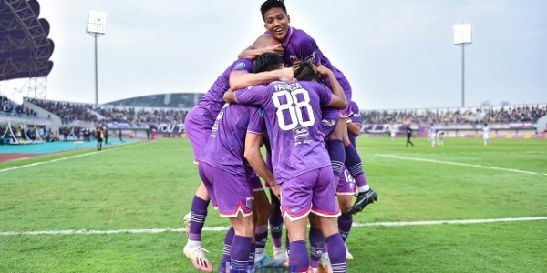 FOTO: Persita Menang Tipis 1-0 Atas PSIS Semarang di Indomilk Arena