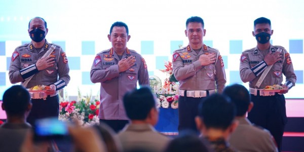 Kapolri Resmikan Program Prioritas ETLE Nasional di 34 Polda Saat HUT Lantas ke-67