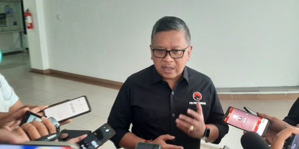 Hasto Mau Peruncing "Perang Dingin" Megawati-Surya Paloh?