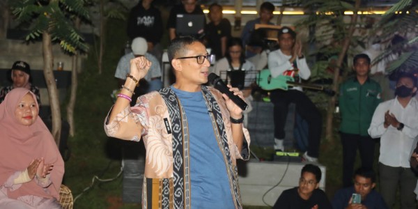 Sandiaga Uno Beri Pelatihan Pemasaran dan Konten Kreator