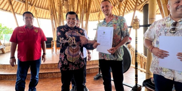 Luncurkan Fasilitas Immigration on Shipping Dan VOA,  Imigrasi Dongkrak Wisatawan Milyader Mancanegara Melalui Kapal Pesiar Di Benoa Denpasar Bali