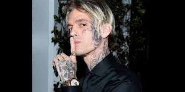 Penyanyi Pop Aaron Carter Menunggal Dunia