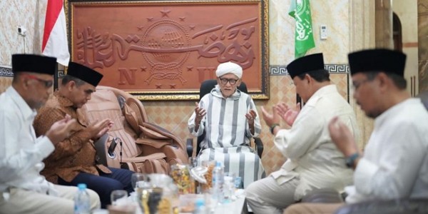 Silaturahmi ke KH Miftachul Akhyar, Prabowo: Sudah Kenal Lama, Menyambung Silaturahmi