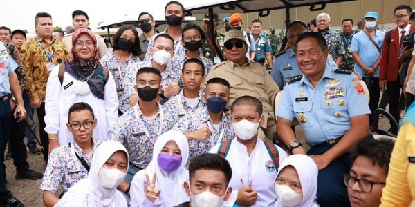 Prabowo Kenang Perjuangan Bung Karno Kirim Anak-Anak Hebat Indonesia Sekolah ke Luar Negeri 