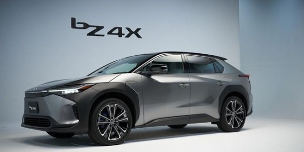 Toyota Luncurkan Kendaraan bZ4X
