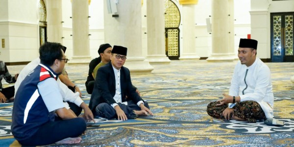 Kunjungi Masjid Raya Sheikh Zayed Solo, Yandri Susanto: Bukti Kuatnya Hubungan Indonesia – UEA