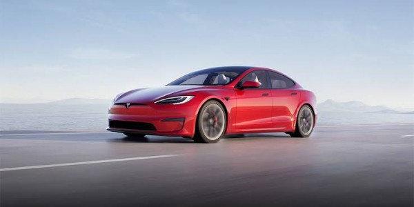 Karena ada Masalah, Tesla Model Ini Resmi Ditarik