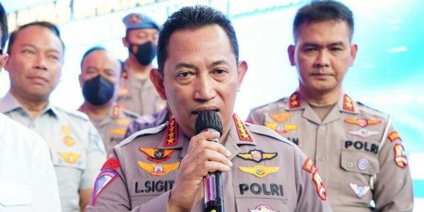 Polri Gandeng TNI AL dan Basarnas Cari Keberadaan Kru Helikopter P-1103