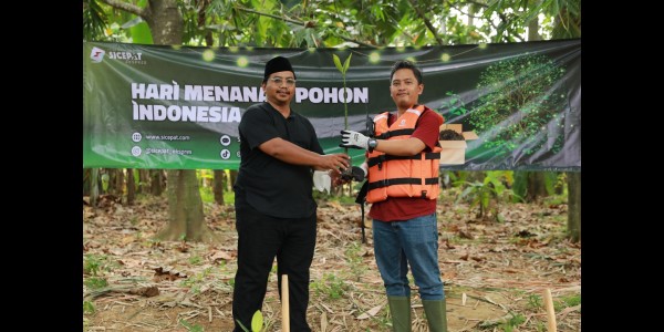 Gandeng Banksasuci, SiCepat Ekspres Tanam Seribu Bibit Pohon di Bantaran Sungai Cisadane