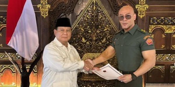 Ternyata Ini Alasan Deddy Corbuzier Jadi Letkol Tituler TNI