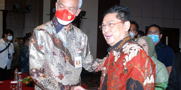 Ganjar Pranowo dan Utut Adianto Bertemu Secara Kebetulan