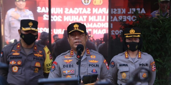 Gelar Operasi Lilin, 102 Ribu Personel Polri akan Amankan Gereja