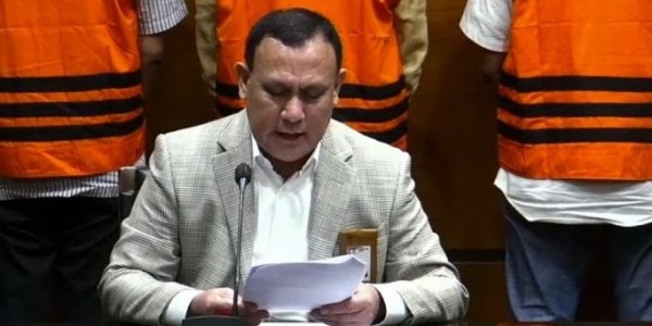 Jadi Tersangka Kasus Suap, KPK Langsung Tahan Hakim Yustisial MA Edy Wibowo