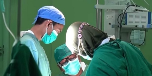 Bamsoet Apresiasi Tim Dokter GERAK BS Sukses Operasi ke-2 Bayi Hydrocephalus Korban Gempa Cianjur