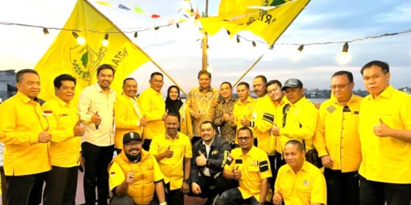 Kembalinya Pak De Karwo Bakal Dongkrak Elektabilitas Golkar di Jatim