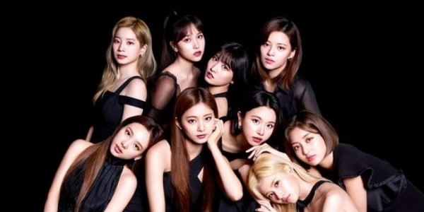 TWICE Tonjolkan Keunikan Grup lewat "Moonlight Sunrise"
