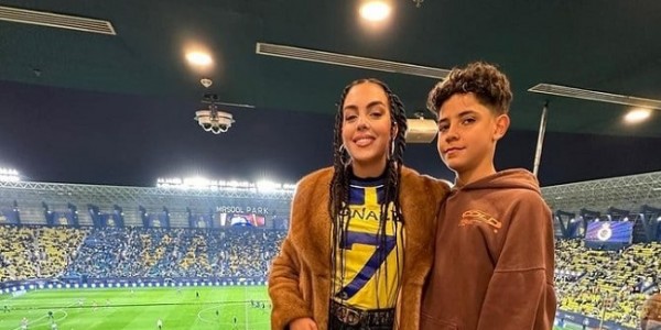 Georgina Rodriguez Menarik Perhatian pada Laga debut Ronaldo di Arab Saudi