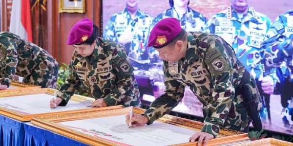 Ketua MPR RI Diangkat Sebagai Warga Kehormatan Korps Marinir