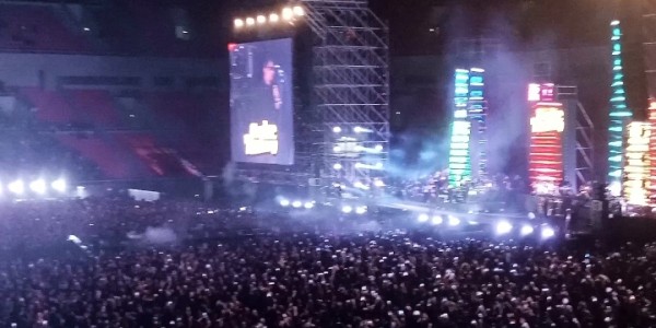 Gelar Konser di JIS, Dewa 19 Nyanyi 'Mungkinkah' Bareng Andre Taulany