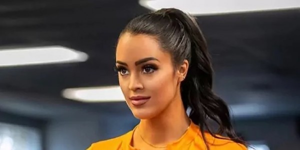 Rachel Stuhlmann Bersaing dengan Paige Spiranac dalam Pakaian Provokatifnya