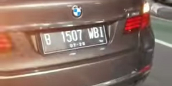 Lawan Arus, BMW Tabrak Pengendara Motor hingga Tewas di Fatmawati