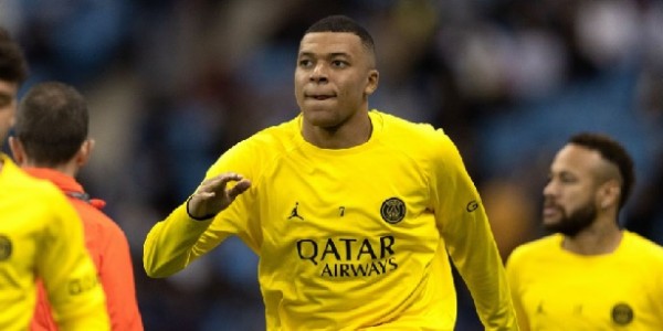 Kylian Mbappe Kembali Berlatih Jelang Pertandingan  Melawan Bayern Munich