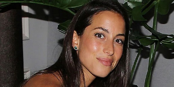Pacar Brad Pitt, Ines de Ramon, Ajukan Dokumen untuk Perceraian