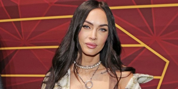 Megan Fox Sangkal adanya Pihak Ketiga Dalam Hubungannya dengan MGK