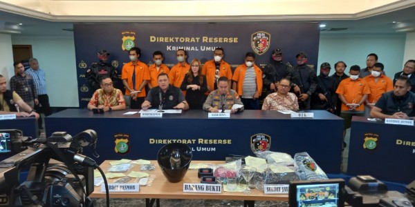 Garang Bak Macan Saat di Video, Polisi Sebut Debt Collector Ini Jadi Kucing Saat Diburu Polisi