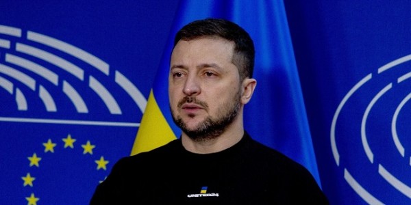 Zalensky Ingin Ukraina Bertemu China