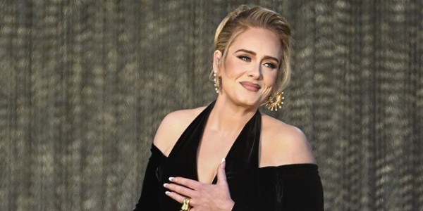 Kolega Adele Cemas Dirinya Berpesta Beberapa Bulan Terakhir