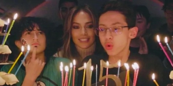 JLo dan Marc Anthony Rayakan 15 tahun anak kembar mereka
