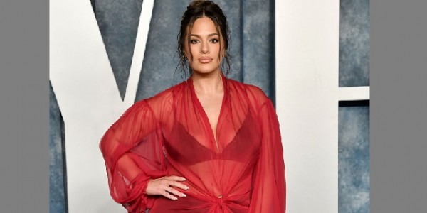 Supermodel Ashley Graham jadi Buah Bibir di Medsos