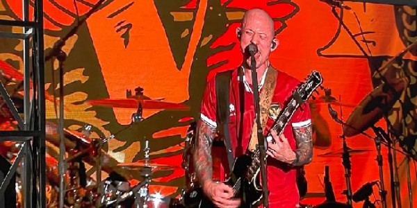 Pakai Batik dan Jersey Indonesia di Hammersonic 2023, Trivium Sapa Penggemar: Apa Kabar Bung?