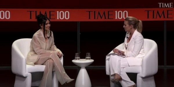 Ditanya Kapan Resmi Jadi Pengacara, Kim Kardashian Terlihat Gugup