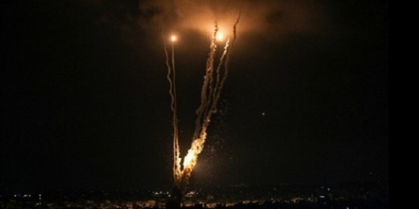 Gaza dan Israel Saling Serang, Ratusan Roket Ditembakkan