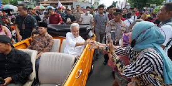 Ganjar: Banyumas Culture Carnival-Bursa KUKM 2023 Mampu Bangkitkan Perekonomian Warga