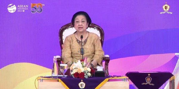 Megawati Klaim Banyak Purnawirawan Jenderal Antre Masuk PDIP