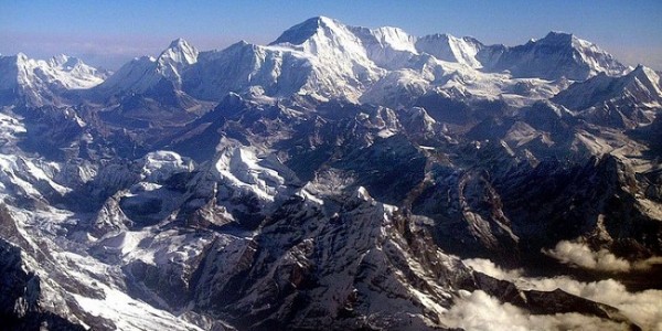 Satu Pendaki Malaysia Meninggal dan Lainnya Hilang di Everest