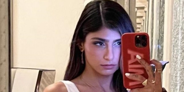 Mia Khalifa Akui Dirinya Digunakan Seperti Mainan di Film Dewasa