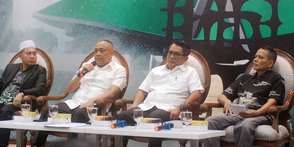 Dialektika Demokrasi DPR  Bahas Pemberangkatan Haji 2023
