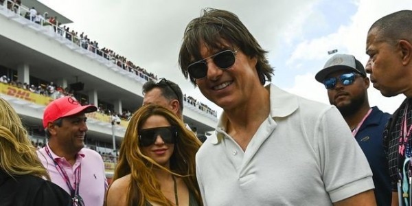 Apakah Tom Cruise Dapat Menangkan Hati Shakira? 