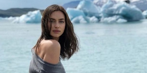 Kenakan Gaun Tembus Pandang buat Irina Shayk Terkenal di Cannes