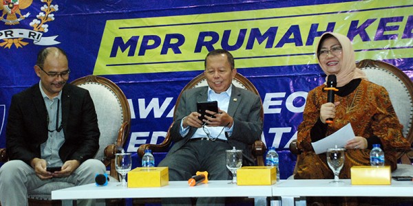 Diskusi  Empat Pilar Tema