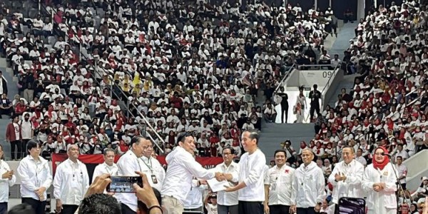 Jokowi Disebut Main Dua Kaki di Pilpres, Projo: Dia Kaki Seribu