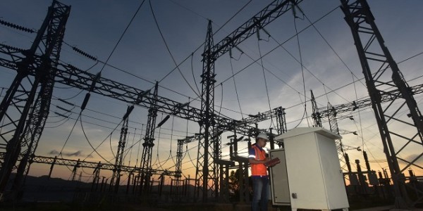 DPR Minta PLN Tepati Janji Elektrifikasi 100 Persen 