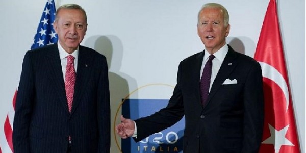 Basa-basi, Biden Ucap Selamat ke Erdogan karena Menang Pilpres Turki