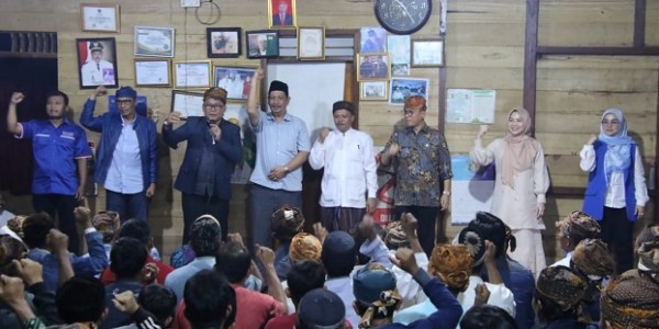 Bertemu Masyarakat Citorek Lebak, Yandri Susanto Minta Warga Jaga Kekompakan  