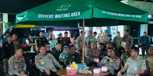 Antisipasi Tawuran, Kapolda Metro Rembug bersama Warga Gang Mayong