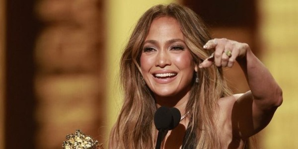 Akibat Mogok Penulis Hollywood, Syuting Film Jennifer Lopez 'Unstoppable' Ditunda 